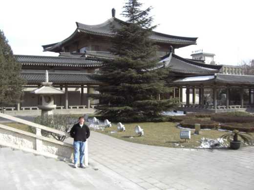 Me standing in front of the Shanxi History Museum.