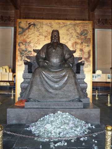 Emperor YongLe at Chang Ling