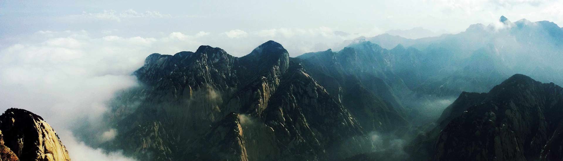 1 Day Tour: Xian Huashan Mountain
