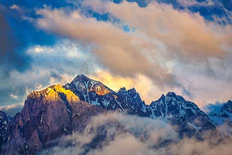 4 Days Lijiang Tour to Tiger Leaping Gorge and Snow Mountain